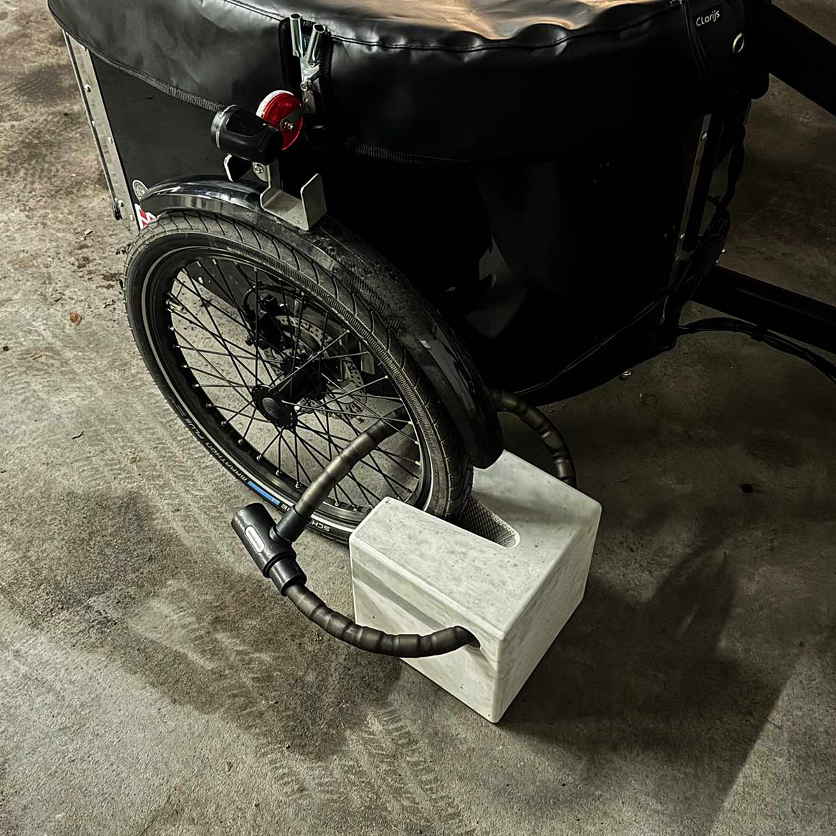 Bikeblock mit Schlossaufnahme am Nihola Lastenrad