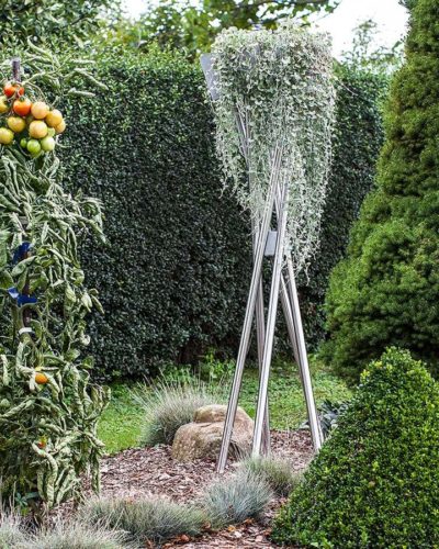 plant stand HOCHGARTEN front yard