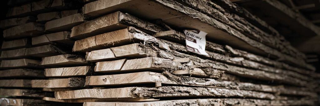 Robinienholz